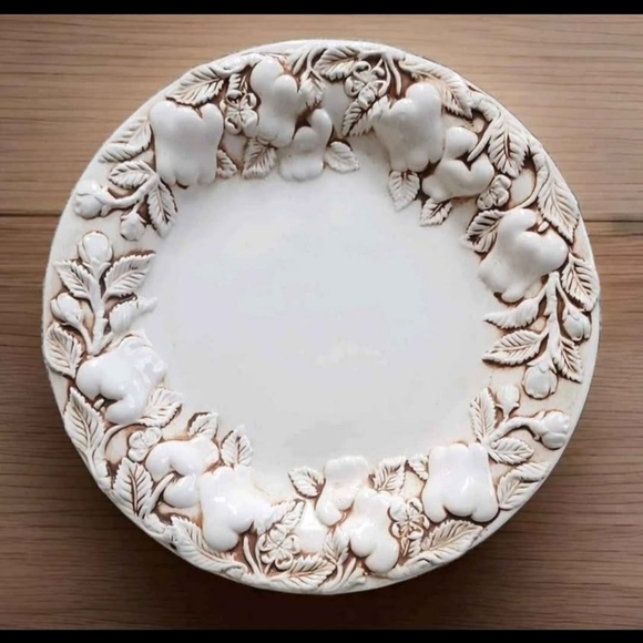 🍐 Elements Embossed Fruit & Leaf Serving Platter – 14.75" - Picture 1 of 2